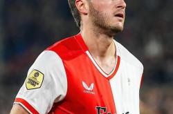 爱游戏-莱万多夫斯基在利物浦比赛中赛事规则更新，战术调整引发热议！的简单介绍