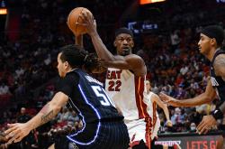 爱游戏体育-巴特勒赛事官方发布连败新规，IG争议不断！的简单介绍